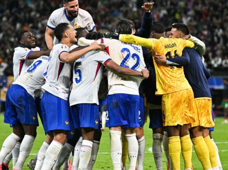 Portugal-France : les Bleus se qualifient pour les demi-finales aux tirs au but... Revivez le quart de finale
          La France s'est qualifiée pour les demi-finales de l'Euro en éliminant le Portugal 5 tirs au but à 3 (0-0 a.p.) en quart de finale vendredi.